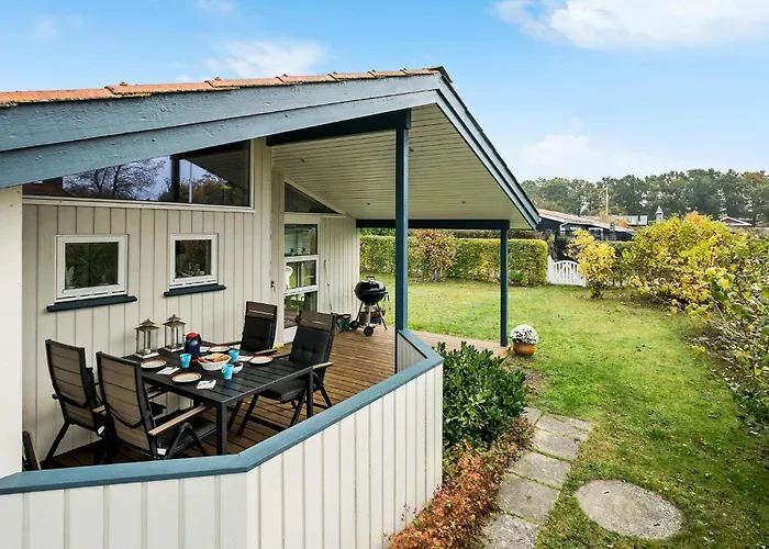 3 Bedroom Amazing In Holiday home Nyborg